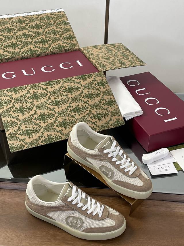 安可拉酒红礼盒飞机箱包装 Gucci Lido 系列互扣式G G情侣款德训鞋 男款顶级代购级别古奇Ss春夏新款 情侣款G G-Lido系列休闲运动鞋小白鞋这款全