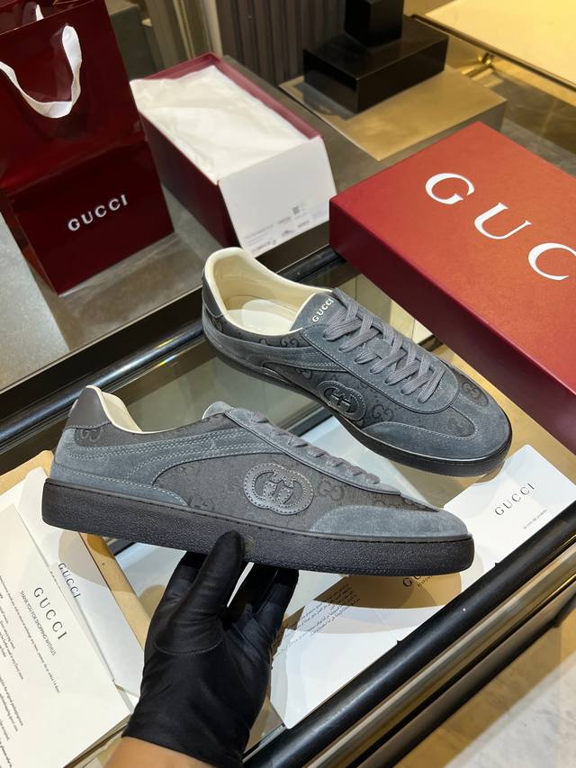 G家 女35－42 女41.42.订做 男39－44 45订做 Gucci经典设计德训元素走秀款 对版顶级品质德训鞋男女款 滴胶Logo工艺凹凸有型，对版油边工