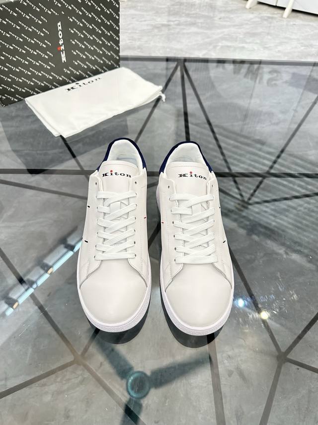 售 价: P 商品商标： Kiton * Kiton* 低帮休闲鞋 正码码数: 38-44 可订做45 商品材料：鞋面进口牛皮，羊皮内里，原版大底。
