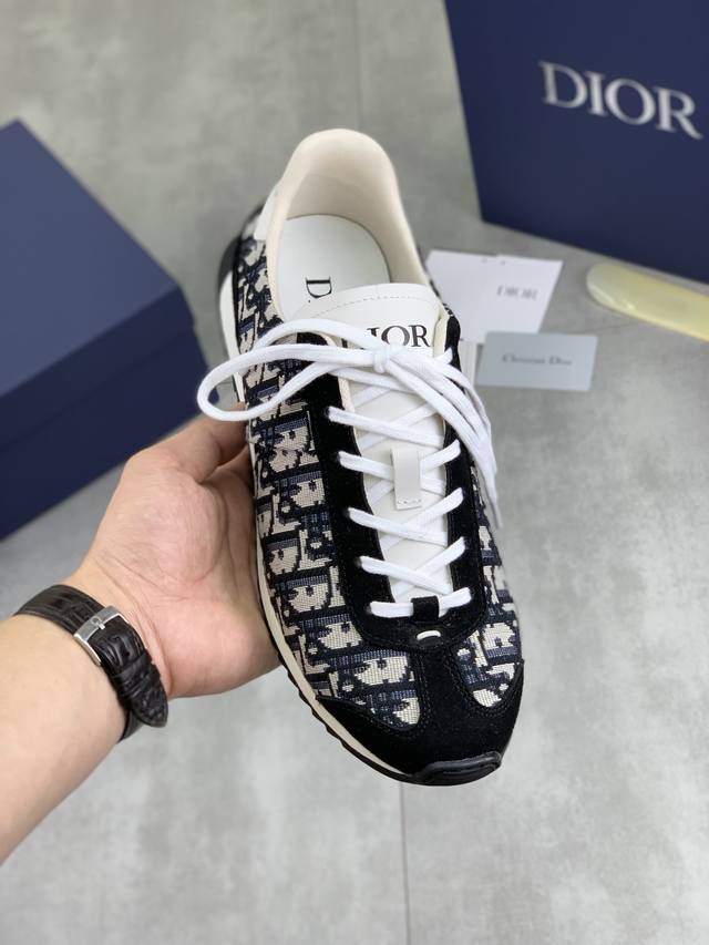 调工厂P价 男装男鞋 运动原单 Dior 2025迪奥原版系带低帮男鞋 经典款休闲鞋本款是官方主打经典款，质量，原厂名师制作，采用优质牛皮配原版材料舒适透气网布