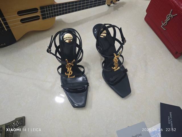 工厂P价 女装女鞋 运动原单 Saint Laurent 圣罗兰、细跟Ysl字凉鞋2025早秋专柜同步最新款、Ysl、装饰 经典上乘美艳力作 专柜最火春夏系列