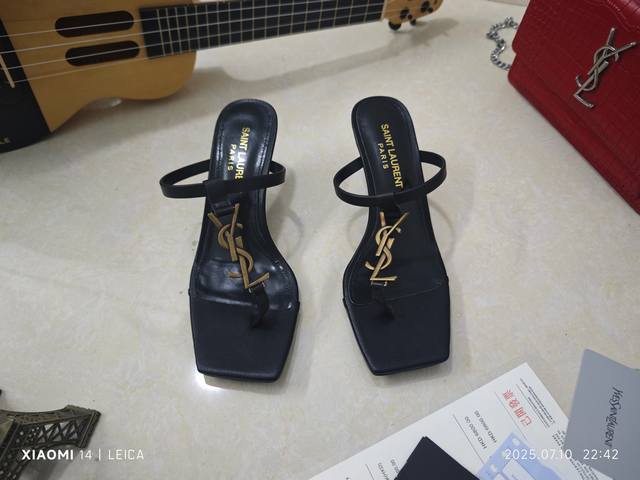 工厂P价 女装女鞋 运动原单 2025最新款 顶级版本 Saint Laurent Ysl 圣罗兰Logo细跟油边凉鞋今年必定俘虏无数美女的一款 后带完美的露肤