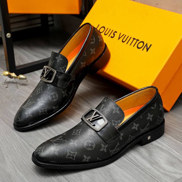 调工厂P价 男装男鞋 运动原单商品商标：Louis Vuitton 路易威登 商务正装皮鞋 正码码数: 38-44 45订做 商品材料：精选 牛皮印花鞋面 牛皮