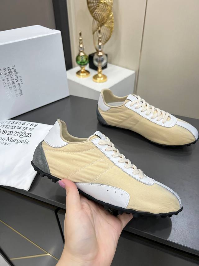 高版本35--45情侣款 ｜德训休闲板鞋钉子鞋 延续品牌独具辨识度的解构主义美学，Maison Margiela 2025春夏系列新款上架！ 新款Sprinte