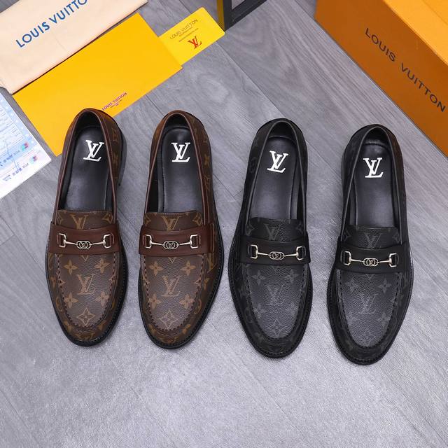 商品商标：Lv [路易威登] 商务休闲套脚皮鞋 正码.码数: 39-44 38.45定做不退换 商品材料：精选经典印花鞋面 牛皮内里 原版大底
