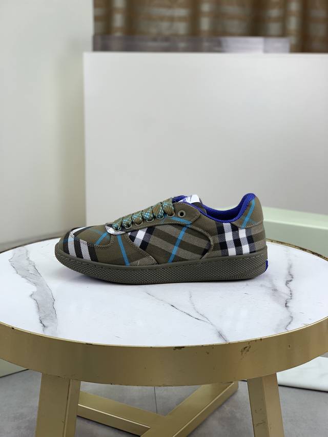 工厂P价P Burberry 巴宝莉 -高端品质 原单 -鞋面：进口原版材料 -内里：牛皮内里，垫脚；水染牛皮 -大底：超轻Tpr橡胶; 双色成型大底 -超高品