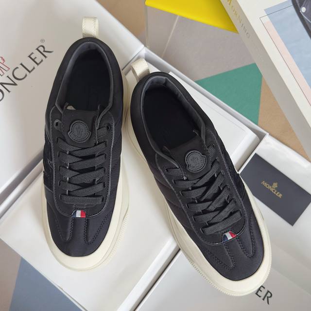 Moncler 蒙口 顶级 码数：39-44 38 45.46可定做 Moncler盟可睐 蒙口Moncler Altive系列 户外 厚底 休闲 运动鞋 原版