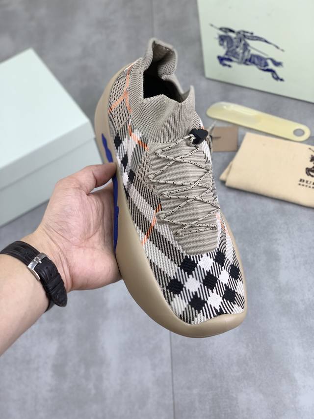 工厂P价P 实价 顶级版本 Burberry 巴宝莉飞织鞋新款上市完美做工！完美造型顶级品质防滑耐磨的高端橡胶大底百搭舒服鞋，标准尺码：39-45 38 46定