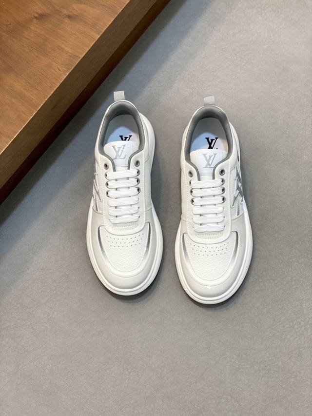 Lv 顶级代购 路易威登，运动板鞋专柜同步，鞋面意大利进口，高品质拼接缤纷色彩复杂工艺品，进口网布里垫柔软舒适，鞋底：原厂特供原版底，Tpu独家活动成型底超级舒