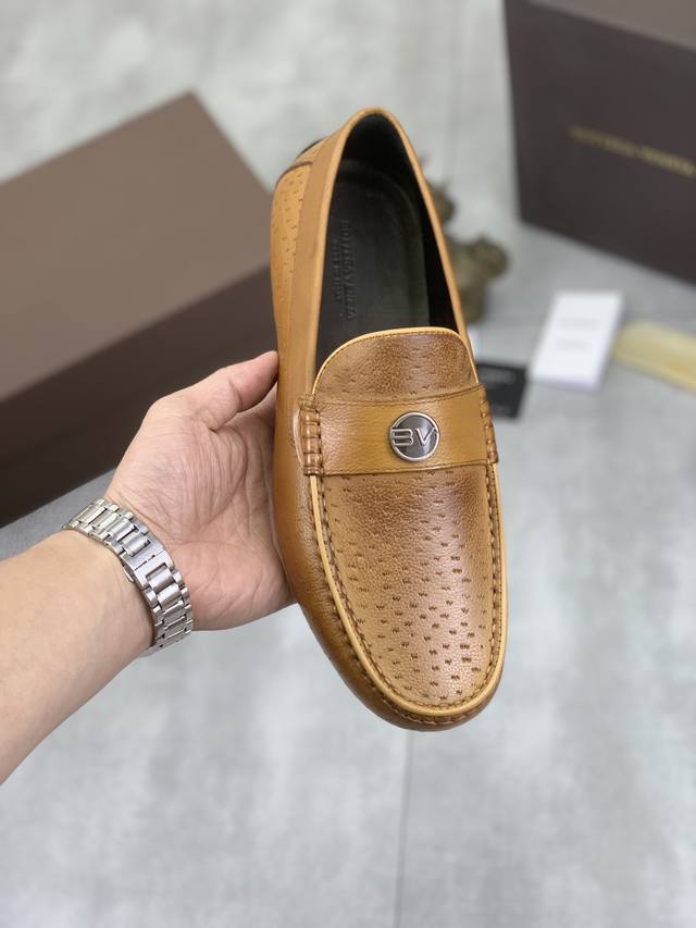 工厂P价P 实价 水染牛里 高品质商务豆豆鞋 Bottega Veneta官网同步最新款顶级版市场的Bv， 接受材质对比 鞋型对比 工艺对比 实用又有质感 百搭