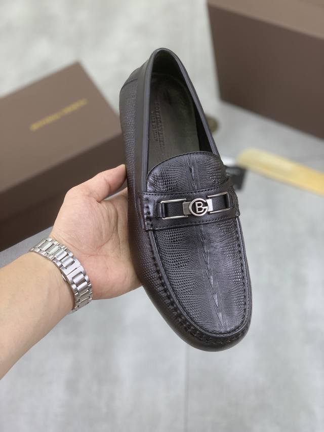 工厂P价P 实价 水染牛里 高品质商务豆豆鞋 Bottega Veneta官网同步最新款顶级版市场的Bv， 接受材质对比 鞋型对比 工艺对比 实用又有质感 百搭