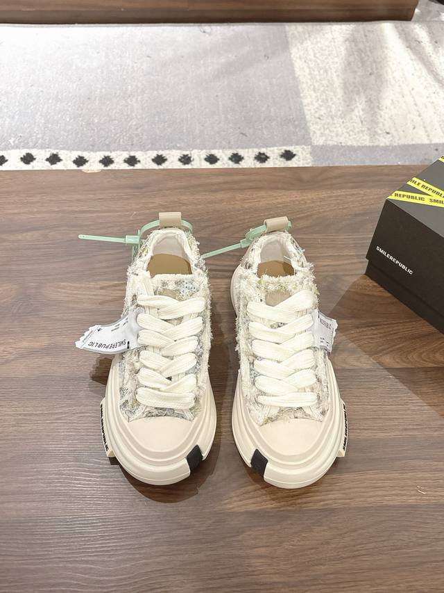实价 Smilerepublic 70S Inception 70S National Pattern Smilerepublic 70S银河系列情侣款，帆布鞋