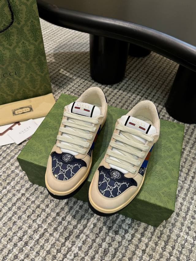 实价 Gucc经典脏脏鞋 顶级工厂P品质，砖柜一比一无可挑剔，穿上脚舒适度燃到爆表，复古做旧元素，鞋舌复古标，双Glogo，满面的Gucc元素 面料：水洗牛仔布