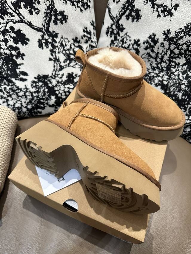 Ugg 人鱼爆款 羊毛雪地靴 35-39码