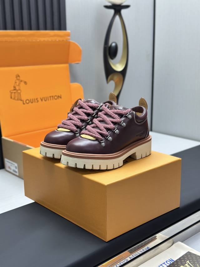 工厂P直销 顶级版本，东莞高端货源，Lv Remix Derby 25Wf新品 情侣款德比鞋 以经典为底色 重塑时尚型格 多样配色打破单调 黑的酷飒、棕的复古