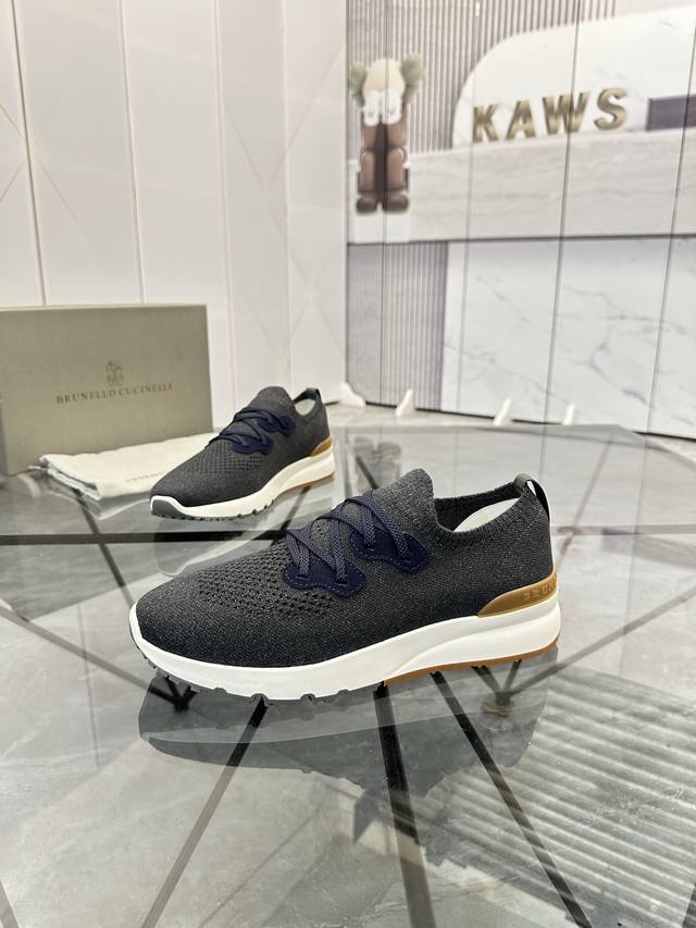 售 价: P 商品商标：Brunello Cucinelli* Bc* 低帮休闲鞋 正码码数: 38-44 可订做45 商品材料：鞋面进口透气飞织，透气内里，原