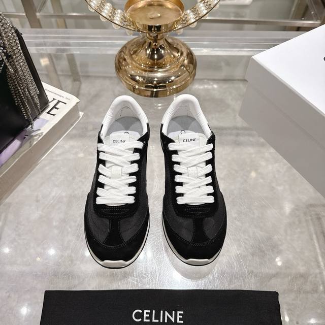 高版本出厂 Celine*思琳赛琳 2025Ss新款徽标系带休闲运动鞋轻便跑步鞋 小白鞋 简单舒服，干净利落，百搭显腿细，无论是单穿还是搭配阔腿裤，都非常好搭，
