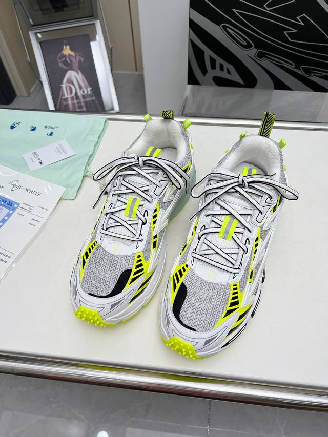 Off-White 最新款潮鞋，标志性箭头和Off字样的鞋底将时尚 活力感拉满，舒适透气又百搭 潮人必备！原版复刻，1:1定制 独家私模大底35-41 39-4