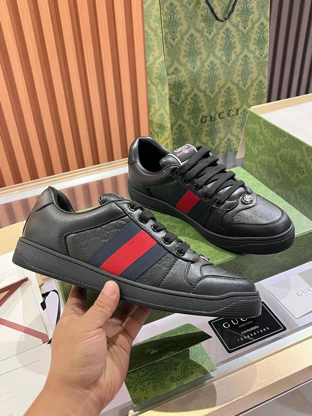 实价 Gucci脏脏鞋 顶级工厂P品质，专柜一比一无可挑剔，穿上脚舒适度燃到爆表 复古做旧元素，鞋舌水洗复古标，金属双Glogo相识度99%，满面的Gucci元