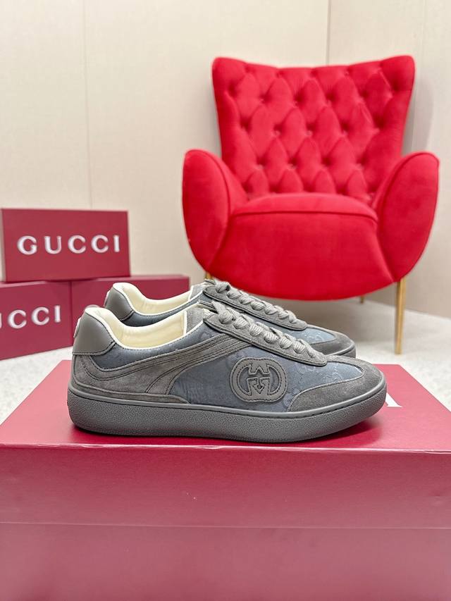 Gucci 最新款 阿甘鞋 德训鞋 休闲鞋 复古时尚 简约高级 随意搭配 上脚非常轻便舒适鞋面原版牛皮面 网面拼接 羊皮内里 最新开模原版大底码数:女35-40