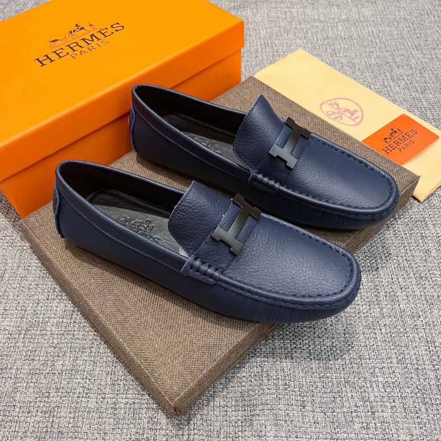 实价， 全纯牛里 高端豆豆鞋，爱马仕 HermèS 官方新款，意大利名模贵族们爆款，HermèS时尚界的佼佼者，无可超越，适合驾车，休闲，白领，商务男士首选，明