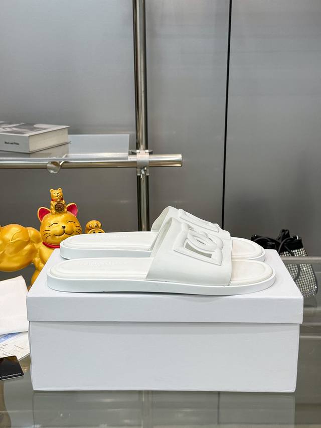D&G 高端品质 商品商标：Dg 杜嘉班* 拖鞋， 商品材料：鞋面进口牛皮 原版气垫大底 正码码数: 38-45