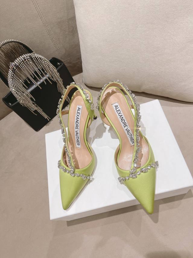Alexandre Vauthier 亚力山大 福提 22小众手工水钻真丝高跟鞋 超级女人 原版购入Ins各大博主都有自留 材质：进口真丝 水钻人工缝制 内里