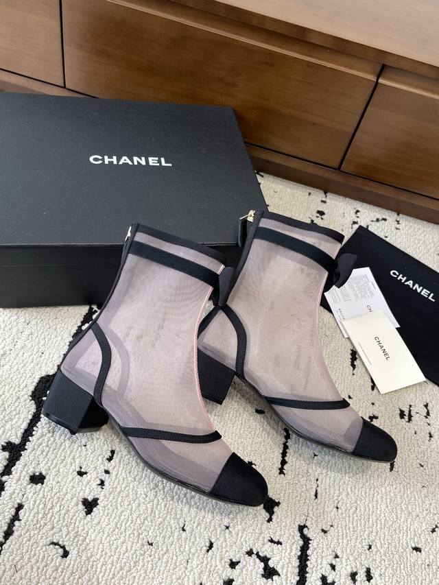 高版本1：1 Chanel25S 秋冬新款芭蕾舞鞋，新增跟高5Cm靴 代购级， 香奈儿经典蝴蝶结 圆头电绣，8寸中靴，好品质不多 真正做到随便进出专柜无压力 无