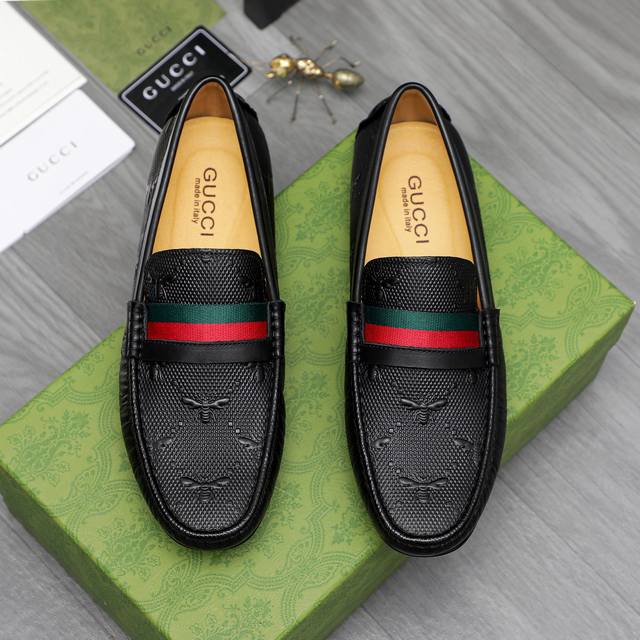 调工厂P价 男装男鞋 运动原单 商品商标：Gucci 古驰 休闲套脚鞋 正码码数: 38-45 45定做不退换 商品材料：精选压花牛皮鞋面 猪皮内里 橡胶大底