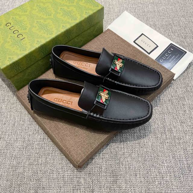 调工厂P价 ，男装男鞋 运动原单古驰 Gucci ，1921年创立于佛罗伦萨，是全球奢侈品品牌之一，其独特的创意和革新风靡全球，古驰 永恒而经典，一直以来深受明