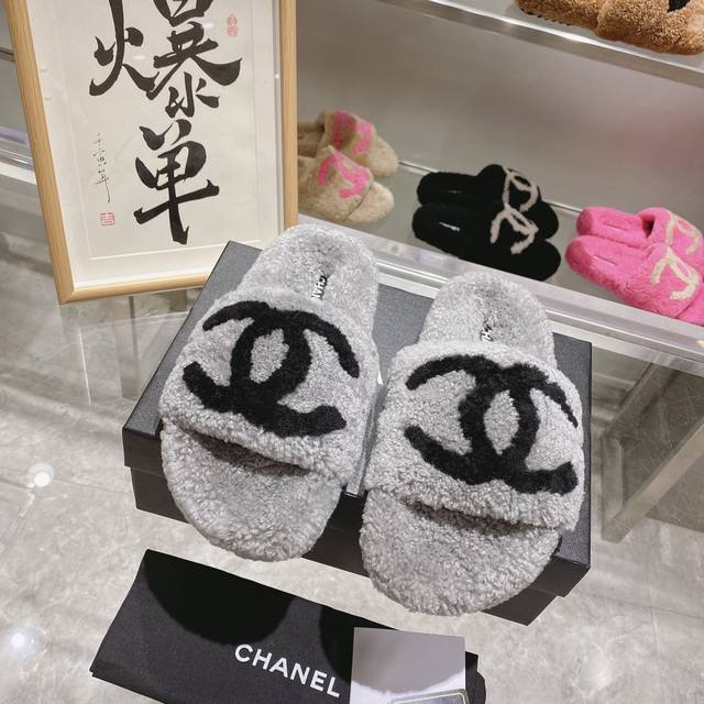 工厂P价 女装女鞋 运动原单 香奈儿厚底懒人时尚、优闲风系列潮款毛拖 1:面料：真皮羊羔毛 2:内里：真皮羊羔毛 3:垫脚：真皮羊羔毛 4:大底：耐磨防滑橡胶大