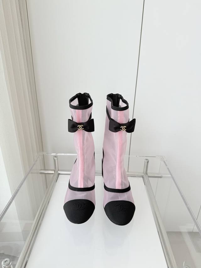 工厂P价 女装女鞋 运动原单小香2025新款靴子 ～～～独家推荐，市场最高版～～～原版1：1定制， 面料：织物 内里：羊里 大底：皮底 跟高：5.5Cm 筒高：