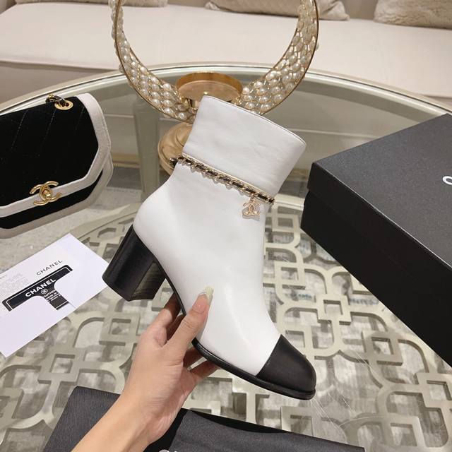 工厂P价 女装女鞋 运动原单小香Chanel 高品质专柜级- Chanelaa 小香新款链条瘦腿短靴 顶级代购级别稀品上新 T 鞋面：意大利进口小牛皮香奈儿独有