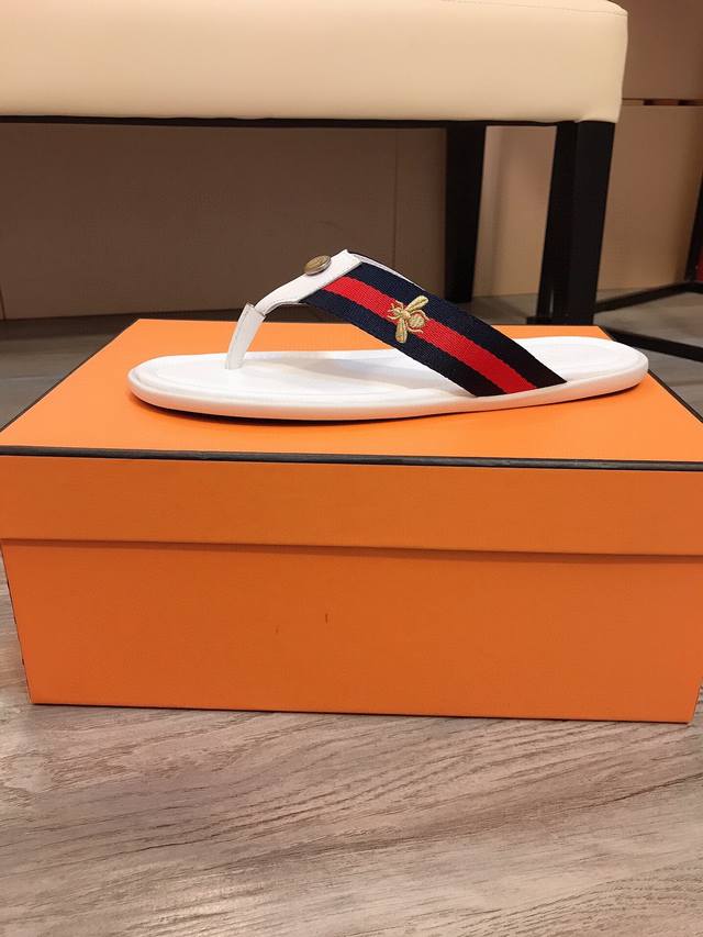 工厂P价 ＧＵＣＣＩ 古驰 新款休闲拖鞋，高品质 完美做工 透射出一种尊贵奢华，高端超凡工艺中升华其奢侈定义。码数；38-44