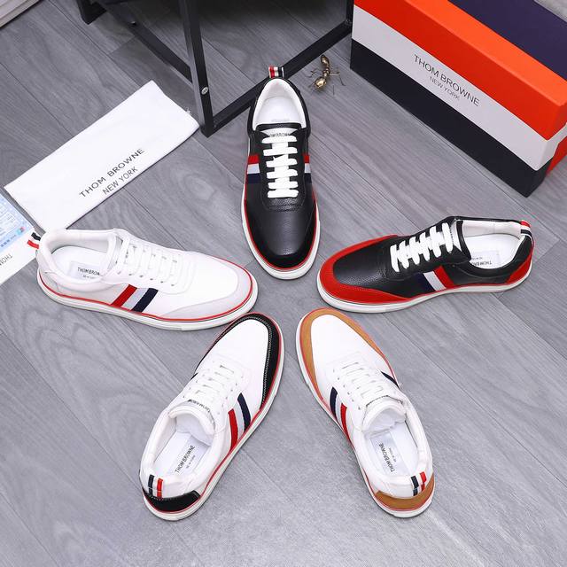 商品商标：Boss 休闲男鞋 正码码数: 38-44 商品材料：精选压纹牛皮鞋面 莱卡透气布内里 牛皮鞋垫 橡胶大底