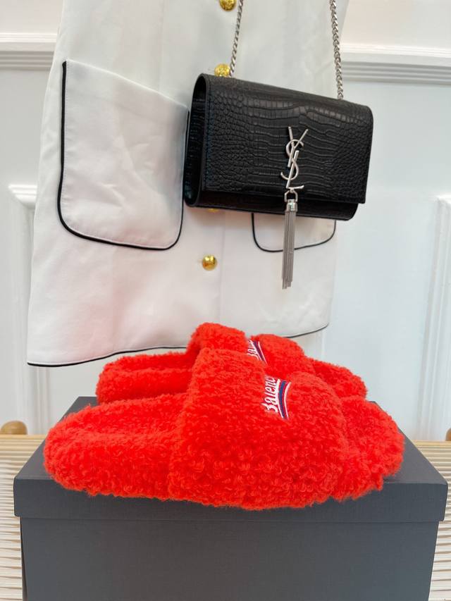实价： Balenciaga｜巴黎世家 春夏新品泰迪毛毛拖鞋 _______________________________ 独家正确版本、原版开发、时尚圈内各