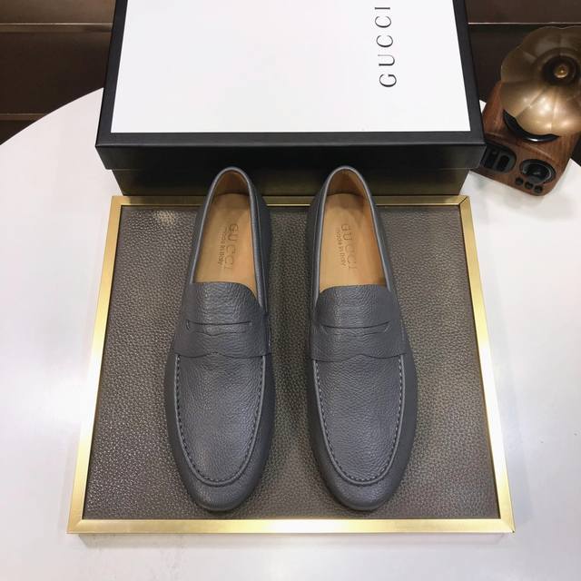 调工厂P价 男装男鞋 运动原单 古奇 Gucci 高端牛里 新款Gucci* 顶级版本 古奇豆豆鞋！选用进口原版牛皮，内里头层舒适牛皮内里！原版耐磨橡胶大底！高