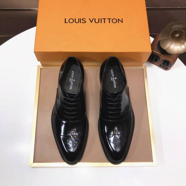 调工厂P价 男装男鞋 运动原单 Louis Vuitton 原单 新款Lv路易威登 * 顶级版本 Lv经典皮鞋！选用进口原版单牛皮 原版真皮边条拼接耐磨橡胶大底