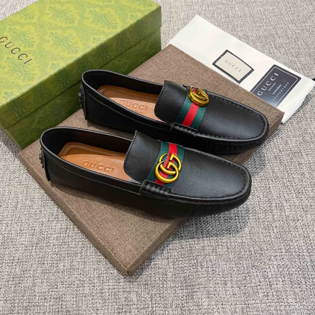 调工厂P价 男装男鞋 运动原单古驰 Gucci ，1921年创立于佛罗伦萨，是全球奢侈品品牌之一，其独特的创意和革新风靡全球，古驰 永恒而经典，一直以来深受明星