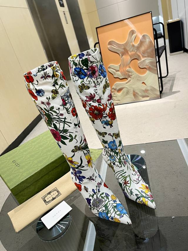 工厂P价 女装女鞋 运动原单早秋Gucci新品15寸修腿神器弹力靴 原版定制，1:1复刻，顶级品质，做工精致完美 马靴以全新双G图案大写彰显自我态度，相互翻转环