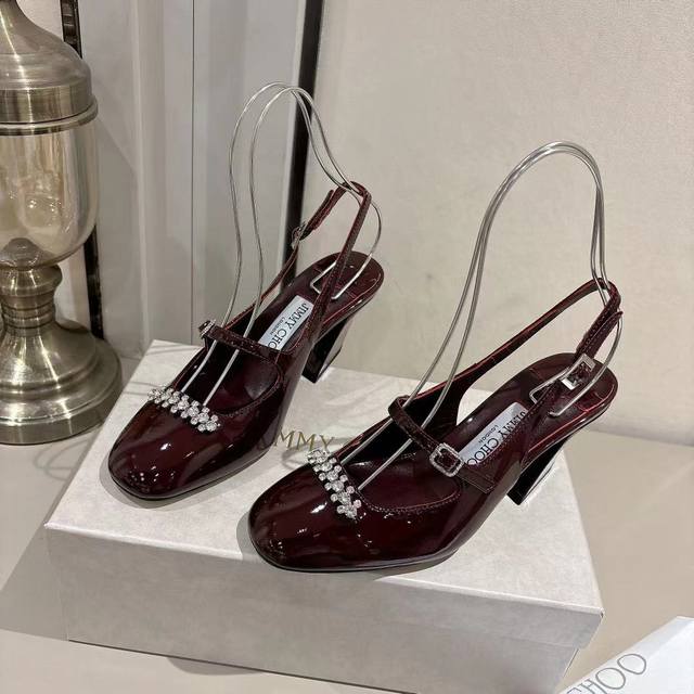 工厂P价 女装女鞋 运动原单 Jimmychoo新款Belinda Sling Back ，酒红车厘子色显白玛丽珍鞋型，小粗跟设计完美拉伸腿部线条！搭配小裙子，
