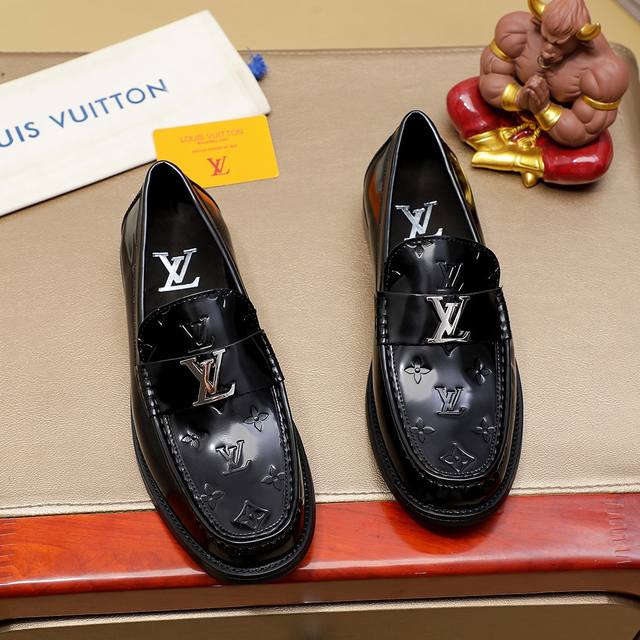 调工厂P价 男装男鞋 运动原单 Louis Vuitton 里 路易威登 新款男士皮鞋官网原版复制，官网1:1材料制作意大利牛皮面，水染内里绝非一般的工艺制造，