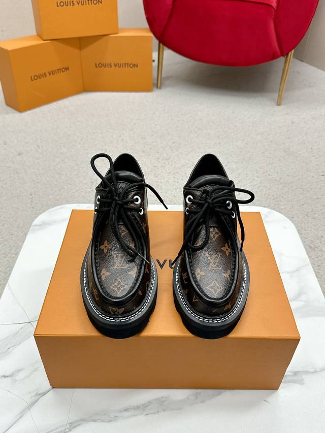 工厂P价 女装女鞋 运动原单 Lv Laureate Desert Boot最新款走秀款女靴，超Cool 全新最新模具厚底，厚度升华，但不重哦！内增高娇小女神自
