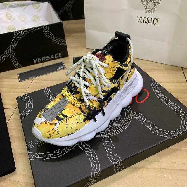 工厂P价 官网新色 Versac*范思哲.爆款老爹鞋情侣款众多明星.红人秀官网1:1复制厚底 Rp发泡大底 底厚6公分走路轻便防滑面料特殊材料特殊工艺时尚 潮流