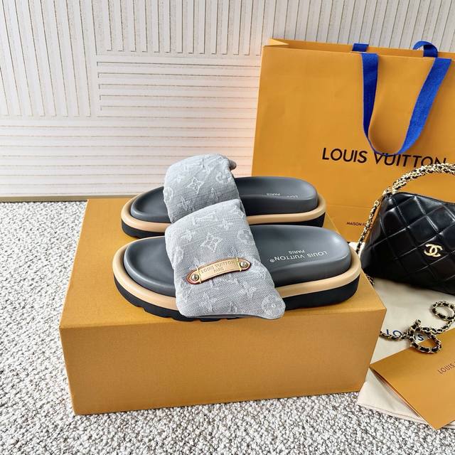 代购版，新色 Louis Vuitto N Ss24 New Arrival～ Lv驴家 春夏羽绒魔术贴凉拖鞋新品！ 内里填充90白鸭绒，轻软舒适，回弹性极佳！