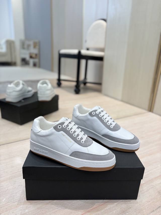 出厂价Pp： 情侣款 独家开模版本 Saint Laurent 圣罗兰 Sl61春夏最新爆款休闲系列 原版购入 一比一复刻 ，新鲜血液注入加休闲复古的设计，超好