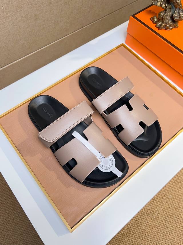 HermèS Size：女码35-39码 40.41.42定做 男码38-44 45.46定做 H家 Chypre爱马仕二舅凉鞋[转圈]情侣款上新 小牛皮机能风