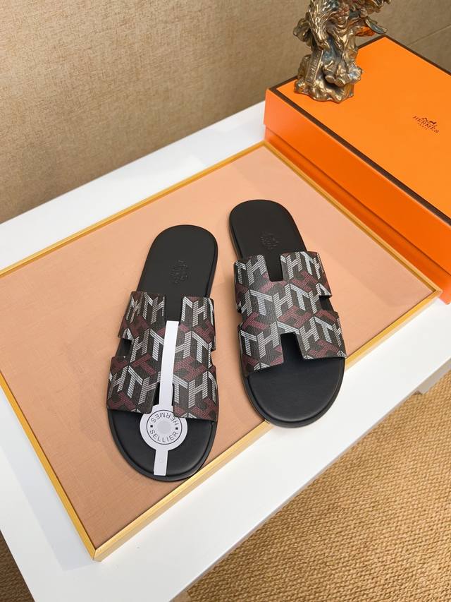 HermèS Size：38-45 46.47定制 Hermes爱马仕 官网最新专柜同步新款Oran彩色皮面H拖鞋 巴黎原版飞回正品开模完美打造最高品质 诚意巨