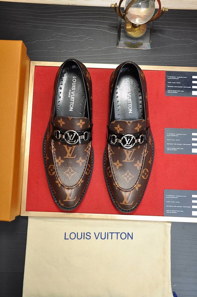 Louis Vuitton 羊皮内里 新款牛皮Lv正装鞋专柜一比一制作原单品质、进口牛皮鞋面全羊皮内里原单原版橡胶大底、｛高品质看得见｝码数：38-45 45定