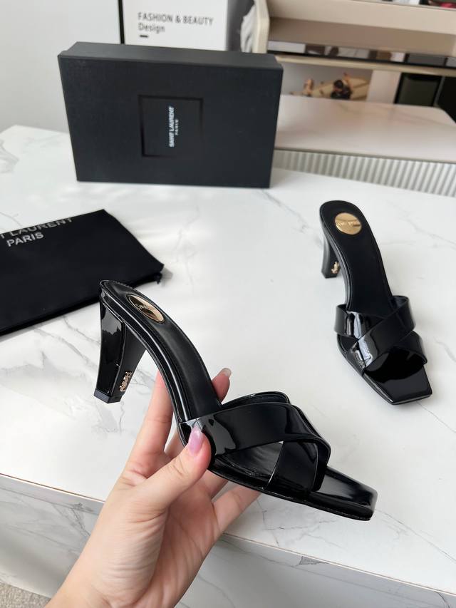 Ysl Saint Laurent* 2025夏季新品 ，优雅大气方头高跟 鞋跟高度：7.5厘米 3英寸 码数: 35-43 42.43定做不退换 面料：漆皮
